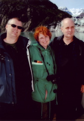 glacier_bay_three_people
